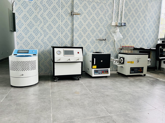江蘇科技大學(xué)行星球磨機(jī)、高溫箱式爐、真空管式爐